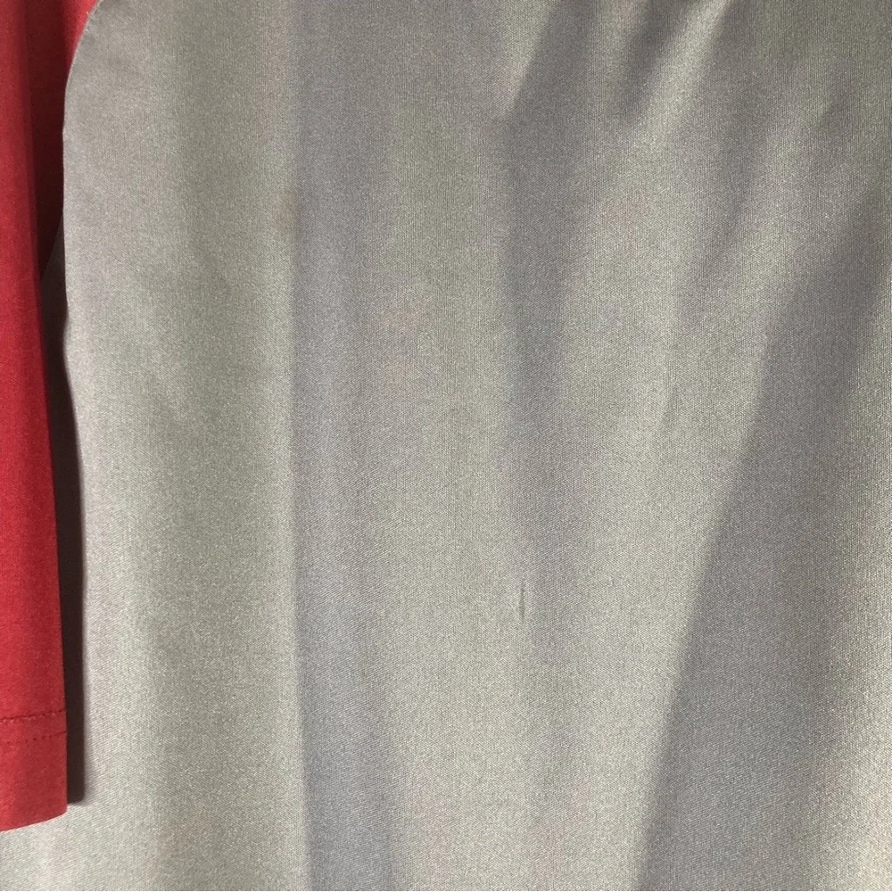 🔥 Adidas Athletic Pullover – Sporty Performance Style 🔥 - Picture 5 of 12